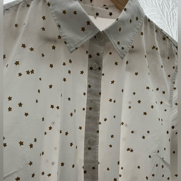 Talbots mini stars button down long sleeve shirt. Worn once!! Size M - Picture 4 of 10